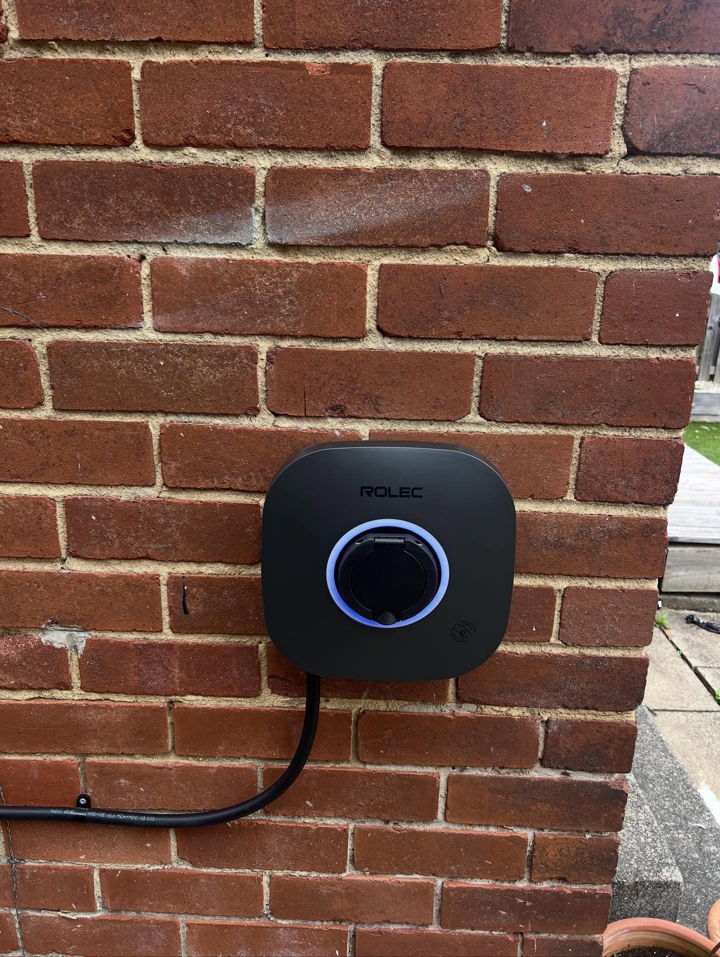 Rolec untethered ev charger